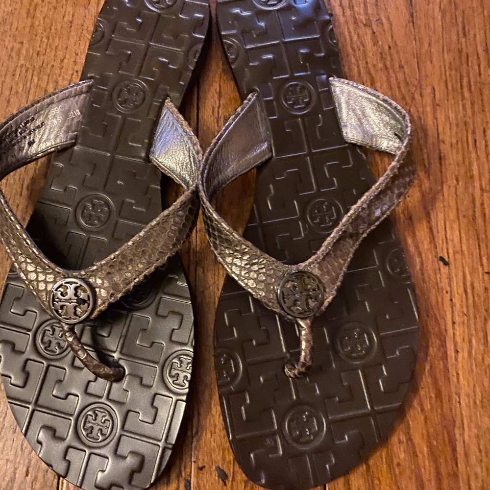 Tory Burch animal print flip flop